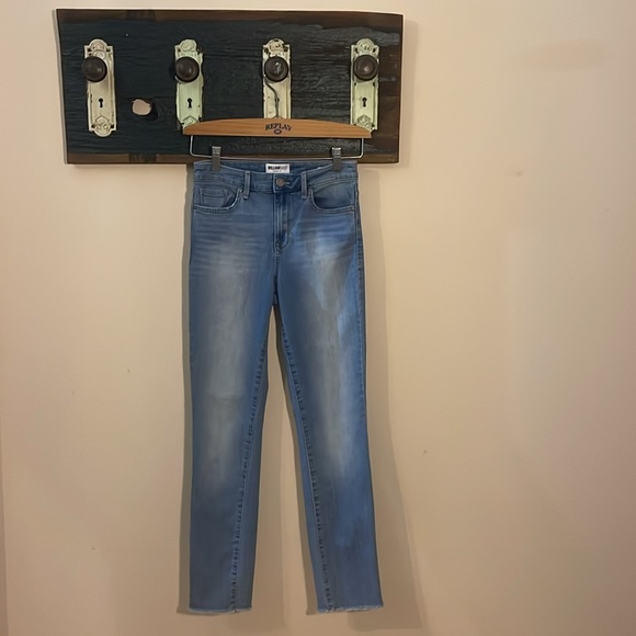 William Rast High Rise Slim Straight Jeans Size 25 JR - Picture 6 of 16